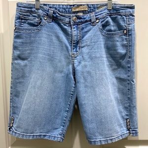 Nine West Vintage Aybara Denim Bedazzled Embroidered Bermuda Jean Shorts Size 14